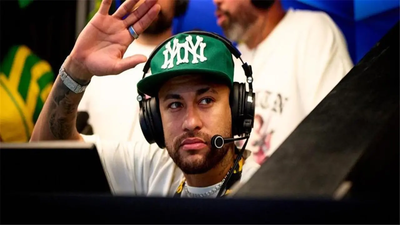 إعجاب نيمار الكبير.. يصف لاعب ريال مدريد بالأفضل عالميًا